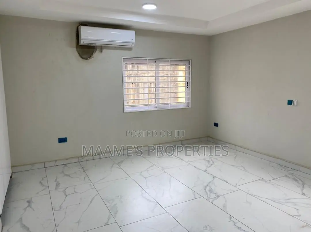 5bdrm Duplex in Airport Residential Area for sale