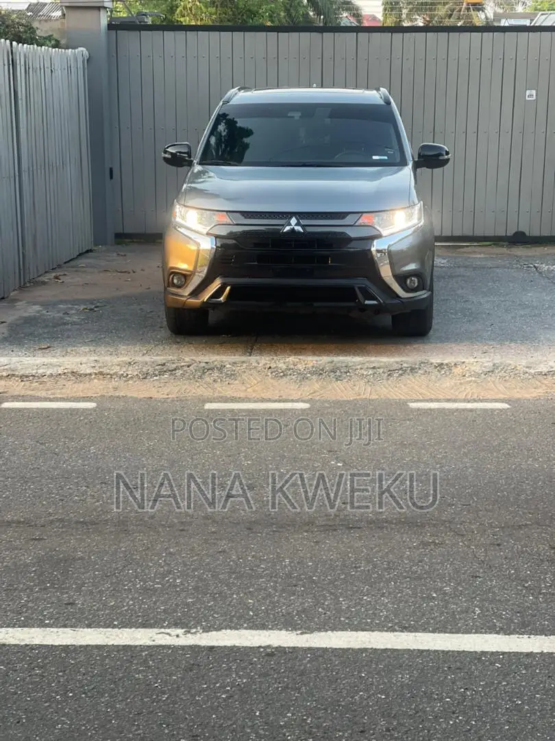 Mitsubishi Outlander 2.4 PHEV AWD 2020 Gray