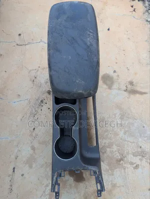 Hyundai Elantra Center Console