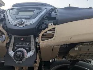 Hyundai Elantra Dashboard