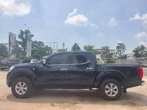 Nissan Navara 2019 Black