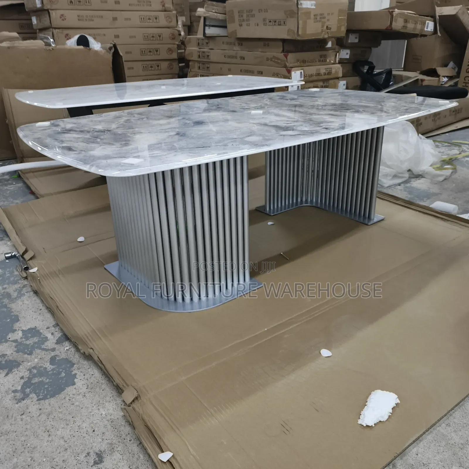 Nice Design Centre Table