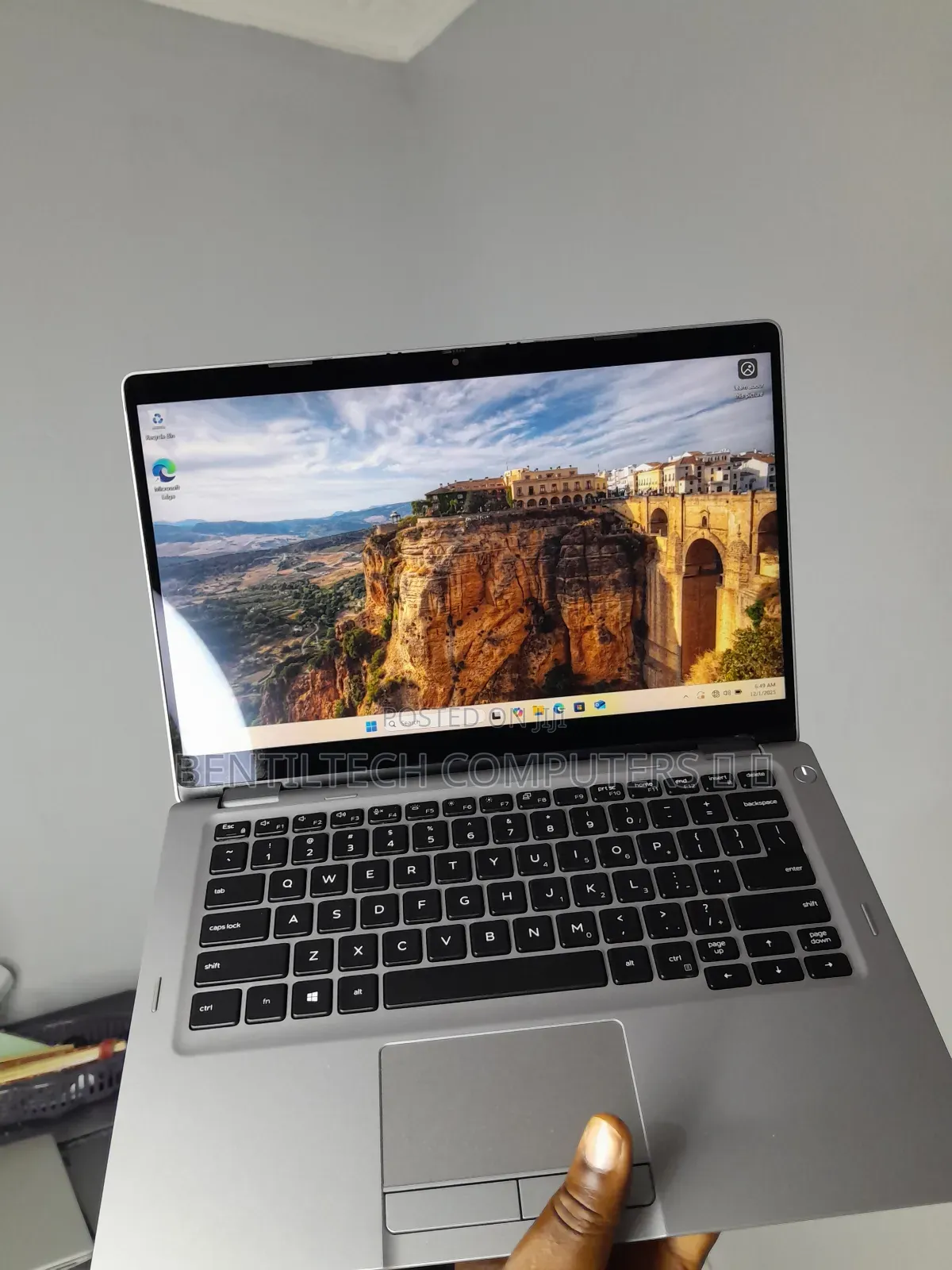 Laptop Dell Latitude 5310 16GB Intel Core I7 SSD 128GB