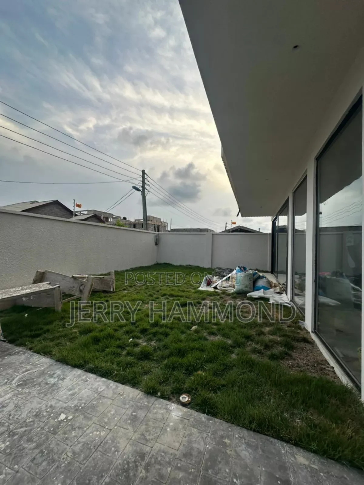 4bdrm House in East Airport, Tseaddo for sale