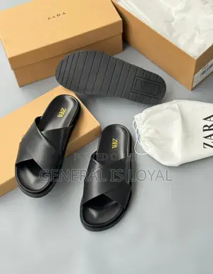 Zara Flat Criss-cross Leather Slider Sandals In Black.