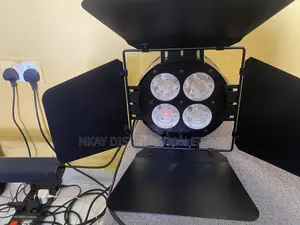 4 Eyes 200watt Cob Light With Front Covers
