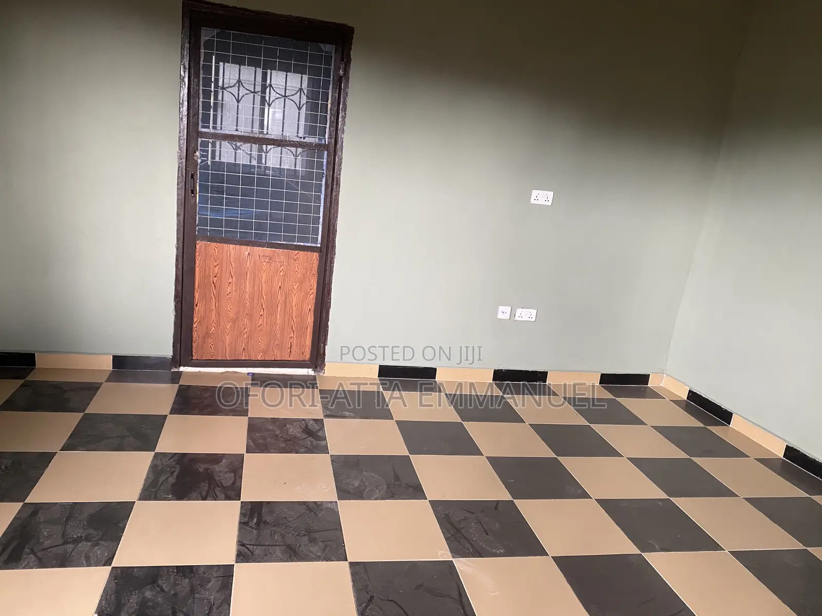 1bdrm Room & Parlour in Amasaman 3 Junction, Pokuase for rent
