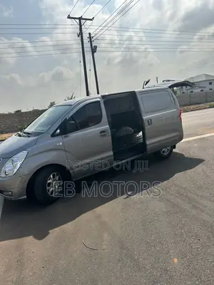 Hyundai Starex 2013 Gray
