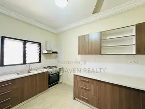3bdrm Apartment in Dzorwulu for rent