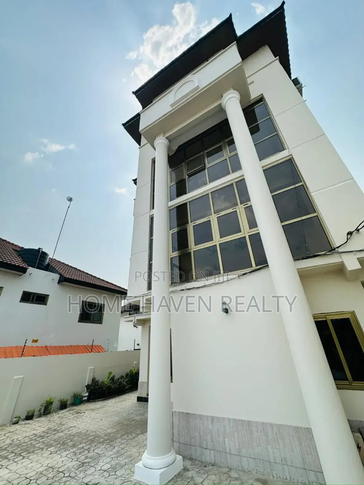 3bdrm Apartment in Dzorwulu for rent