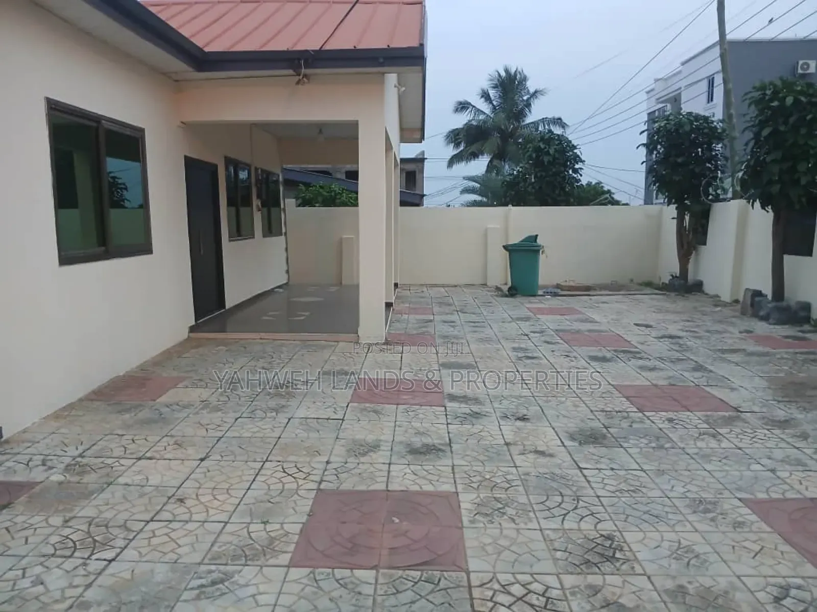 2bdrm House in Spintex for rent