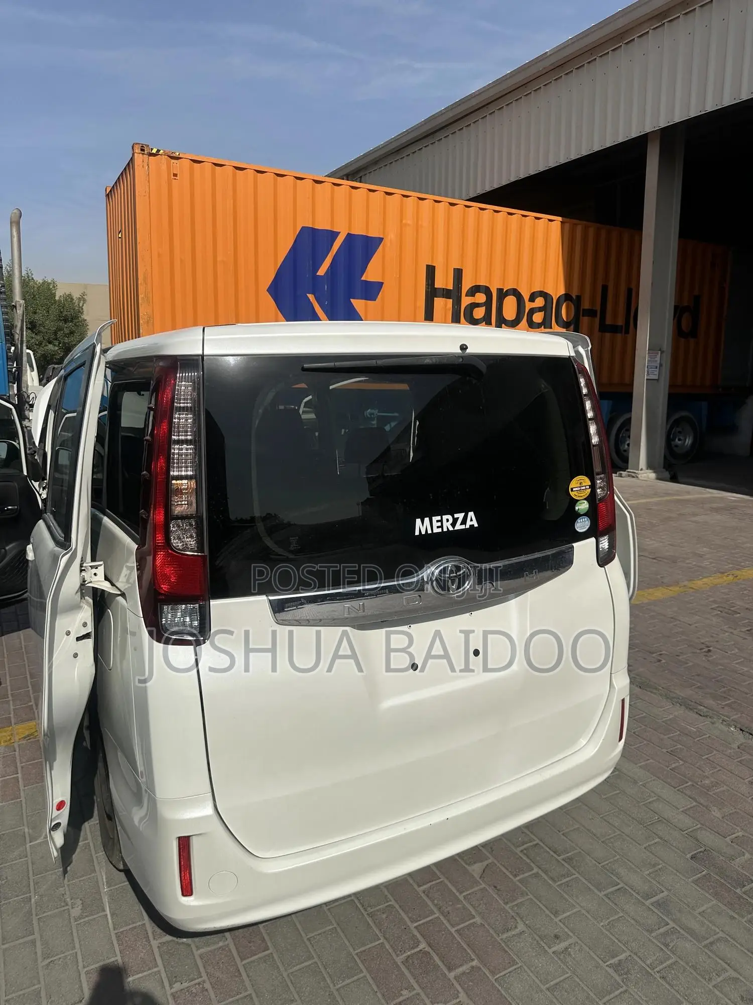 Toyota Voxy 2014 White