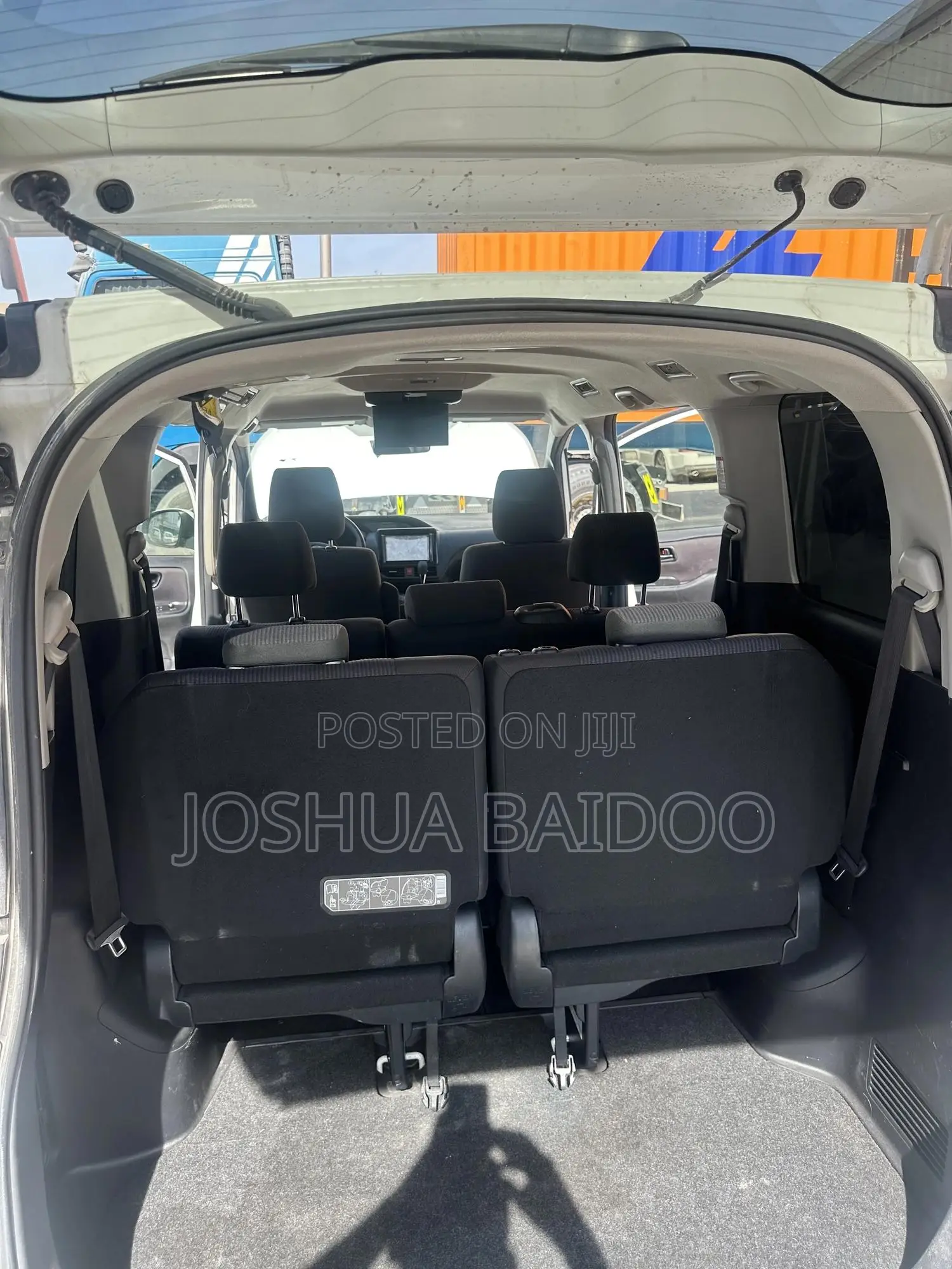 Toyota Voxy 2014 White