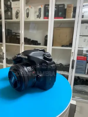 Canon Eos 80d (Dslr)