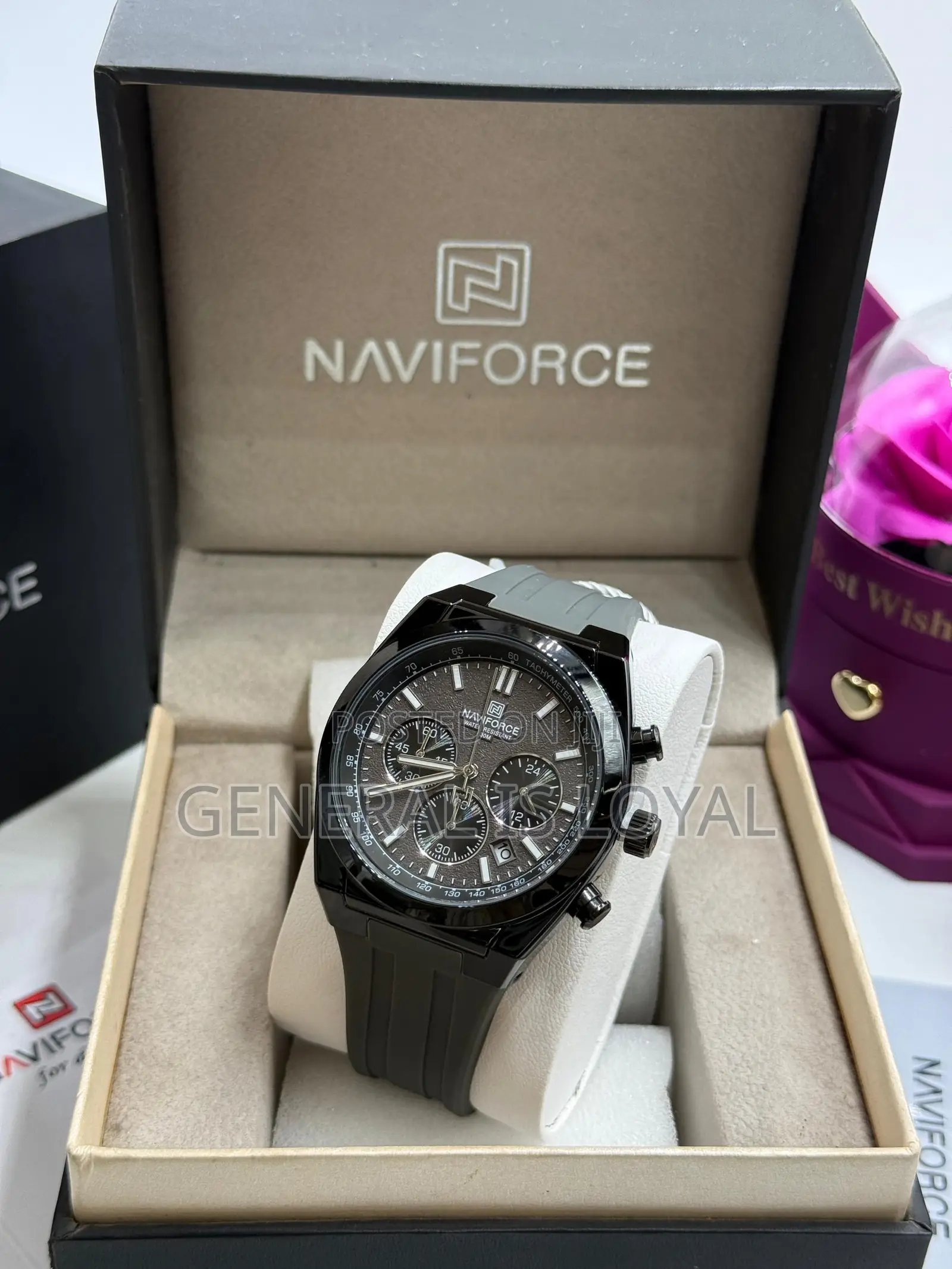 Naviforce Nf8080 Men's Chronograph Quartz Rubber / Silicone Watch.