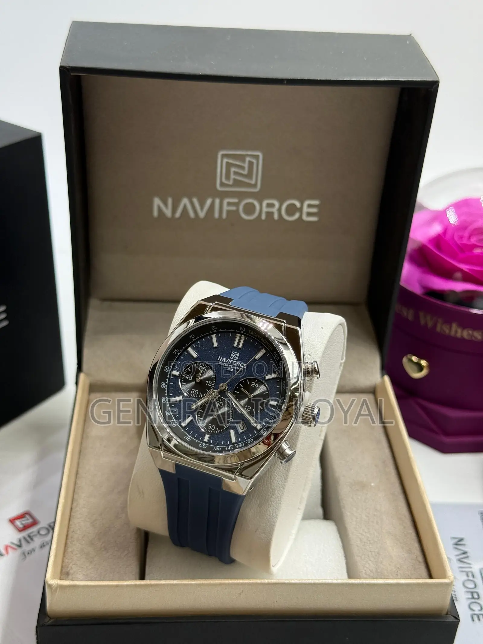 Naviforce Nf8080 Men's Chronograph Quartz Rubber / Silicone Watch.
