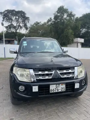 Mitsubishi Pajero 3.8 V6 GLS/GLX 2012 Black