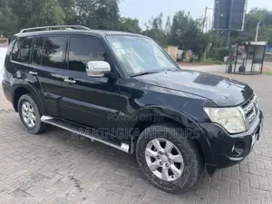 Mitsubishi Pajero 3.8 V6 GLS/GLX 2012 Black