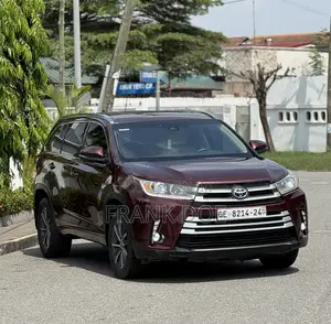 Toyota Highlander XLE 4x4 V6 (3.5L 6cyl 8A) 2018 Burgundy