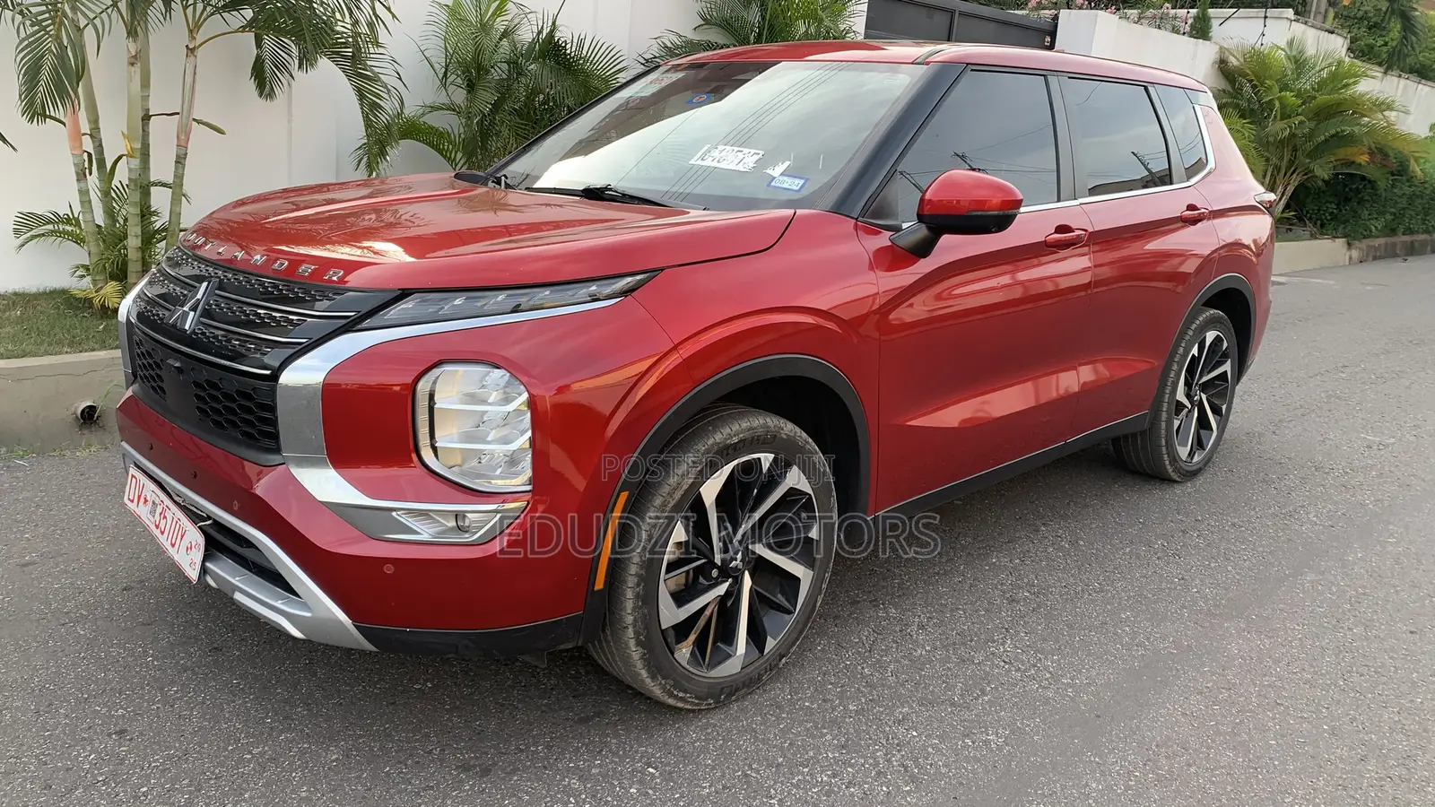 Mitsubishi Outlander SEL Launch Edition 2022 Red