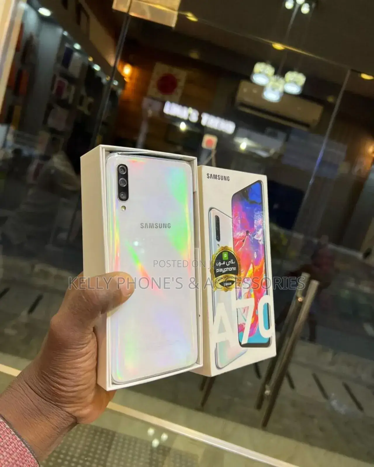 New Samsung Galaxy A70 128 GB Black