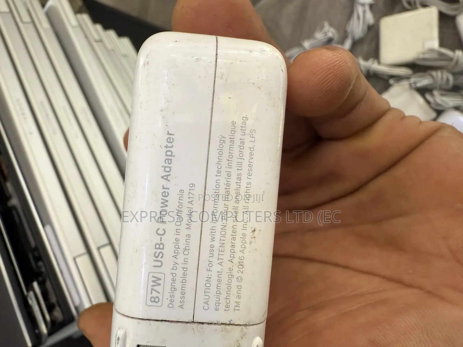 Macbooks Original 87 Watts Type C Uk Home Used Chargers Original