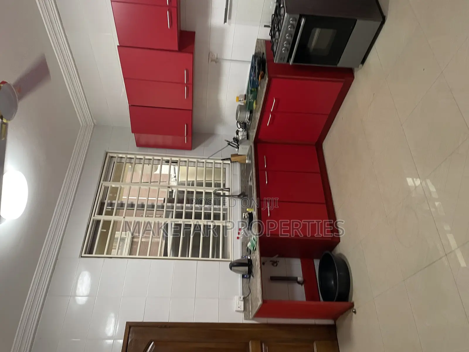3bdrm House in School Junction for rent