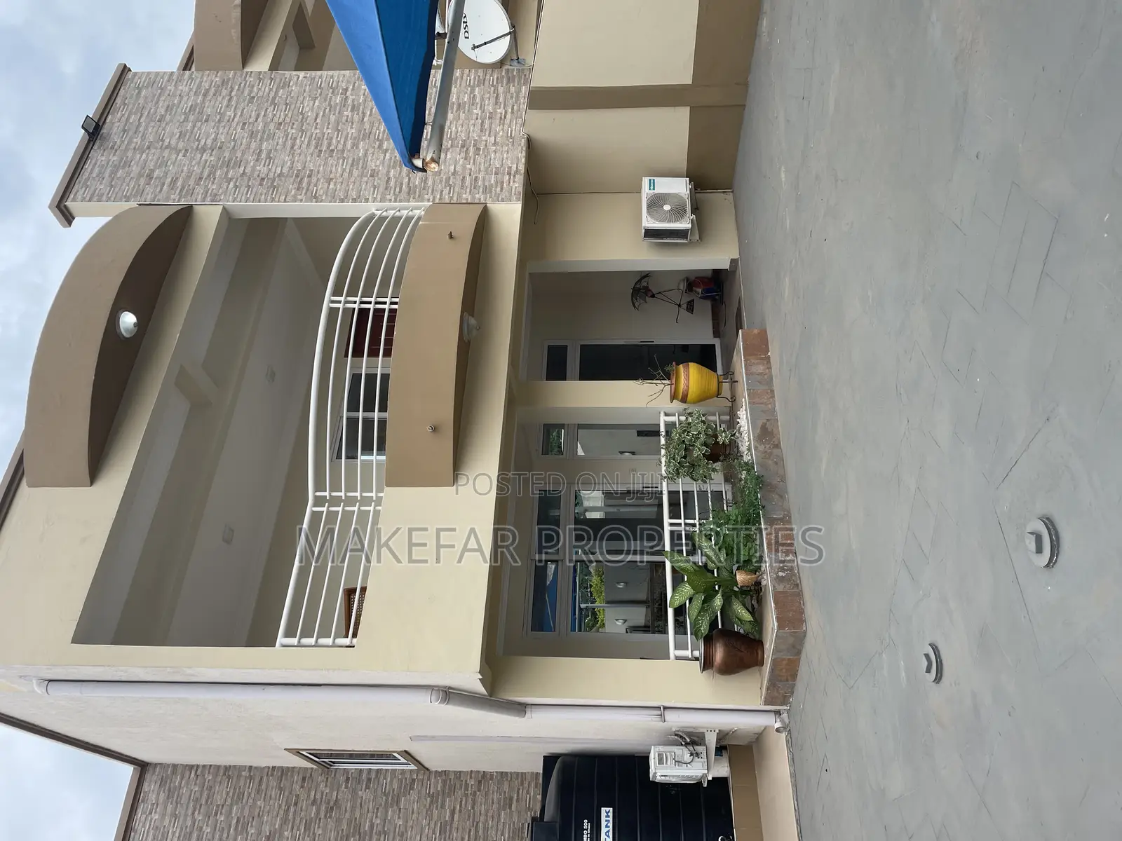 3bdrm House in School Junction for rent