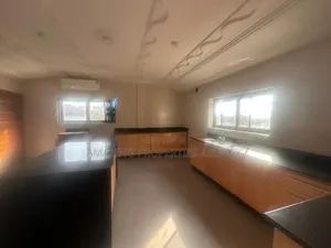 6bdrm House in 6 Bedroom House  2 for rent