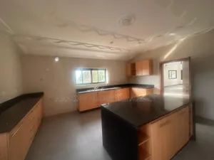 6bdrm House in 6 Bedroom House  2 for rent