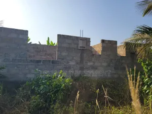 4bdrm Duplex in Lesmon Investment, Cape Coast Metropolitan for sale