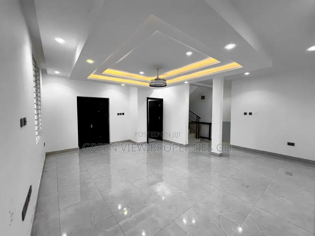 3bdrm Duplex in Adenta for rent
