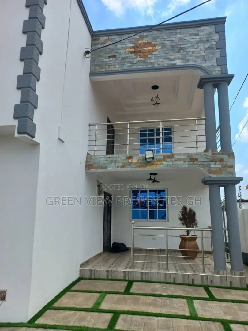 4bdrm Duplex in Taifa-Burkina for rent
