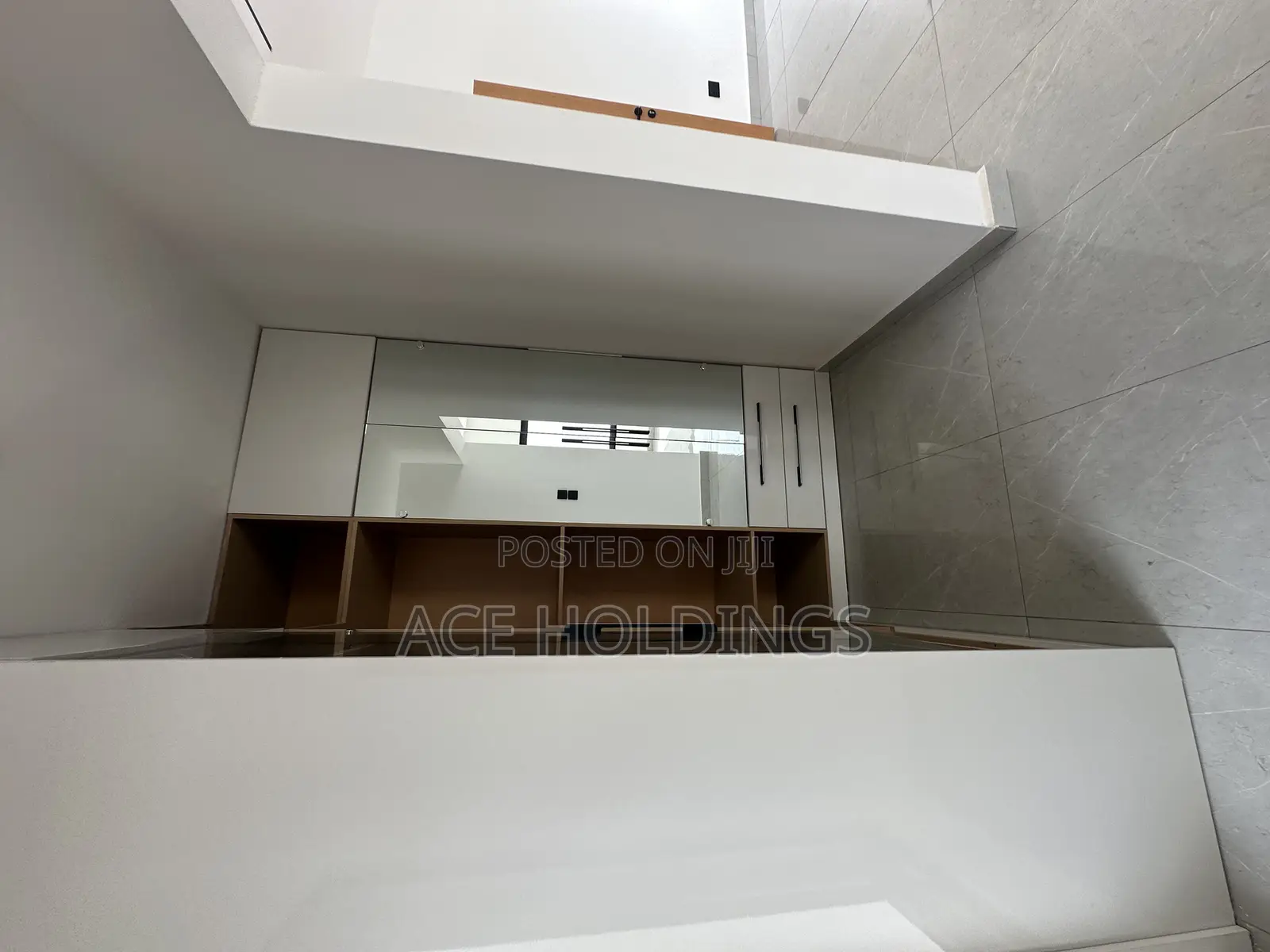 3bdrm House in School Junction for rent