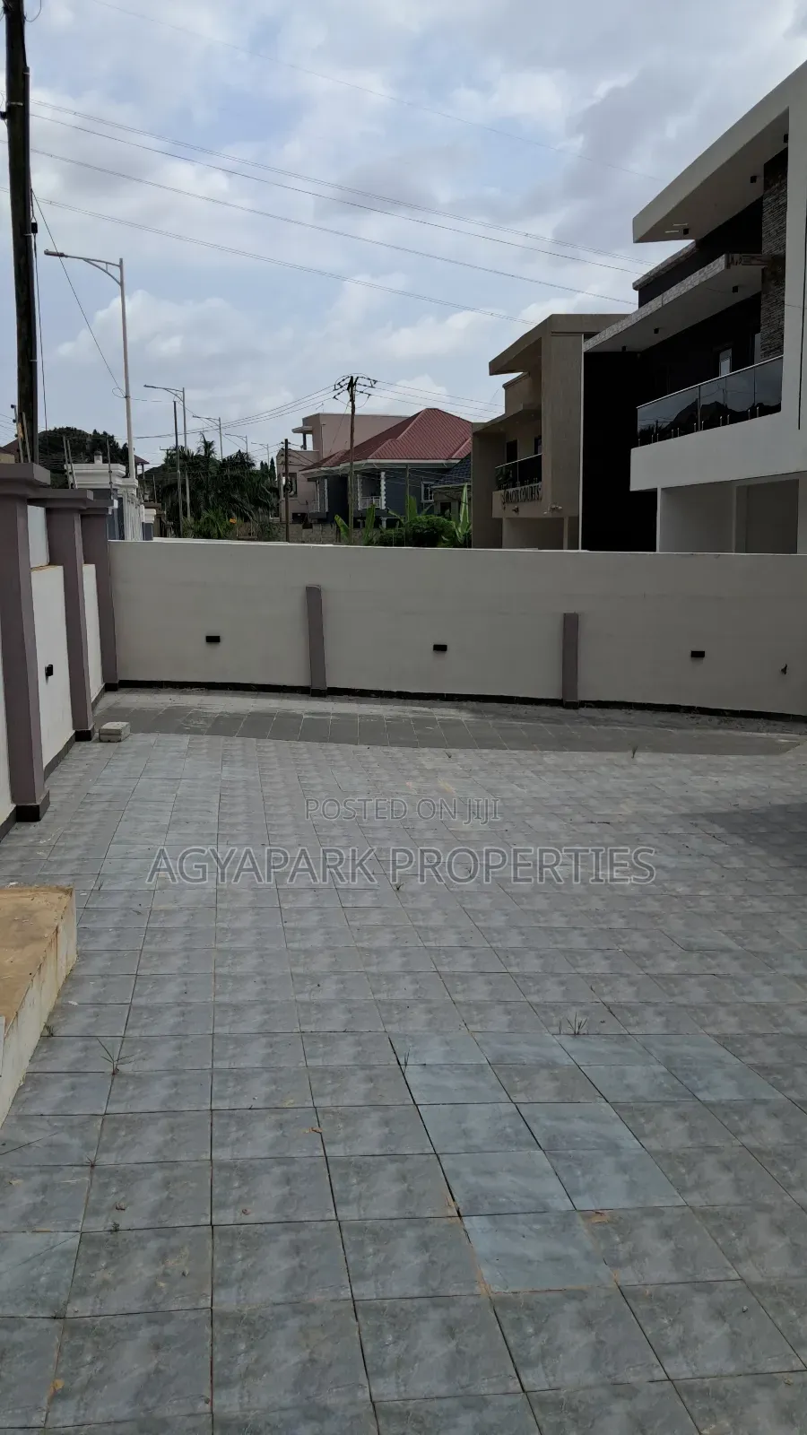 7bdrm House in Acp, Kwabenya for rent