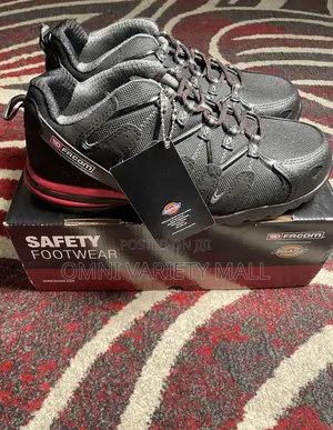 Vp.Trek Safety Footwear - Black