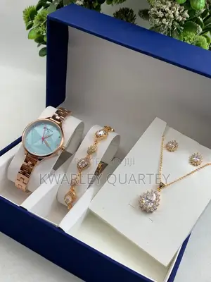 Lovely Ladies Jewelry Set