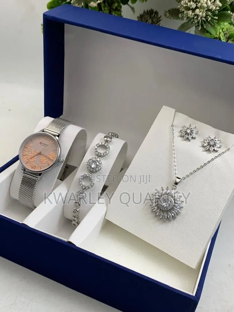 Lovely Ladies Jewelry Set