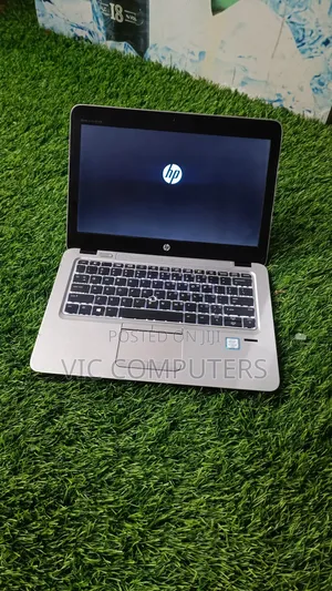Laptop HP EliteBook 820 G3 8GB Intel Core I5 HDD+SSD 256GB