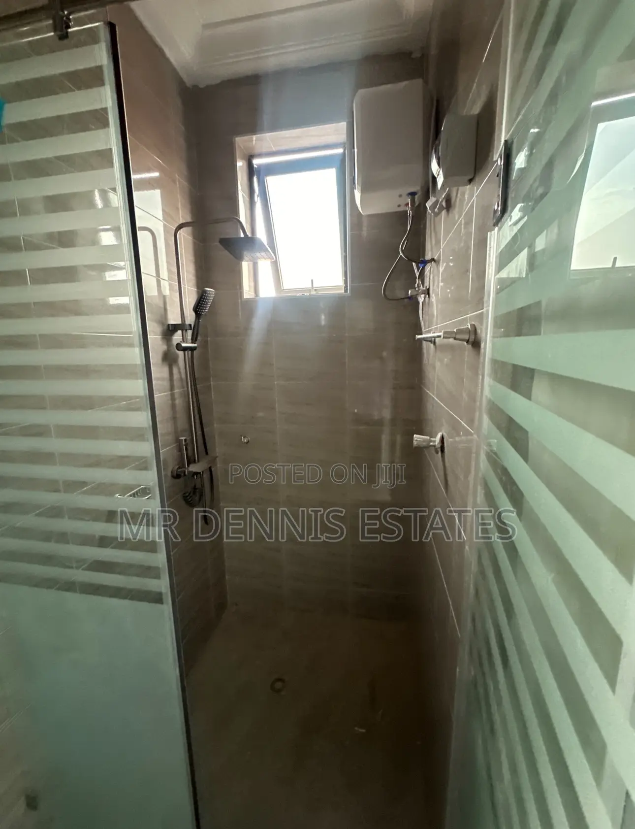 1bdrm Apartment in Westhills Mall for rent