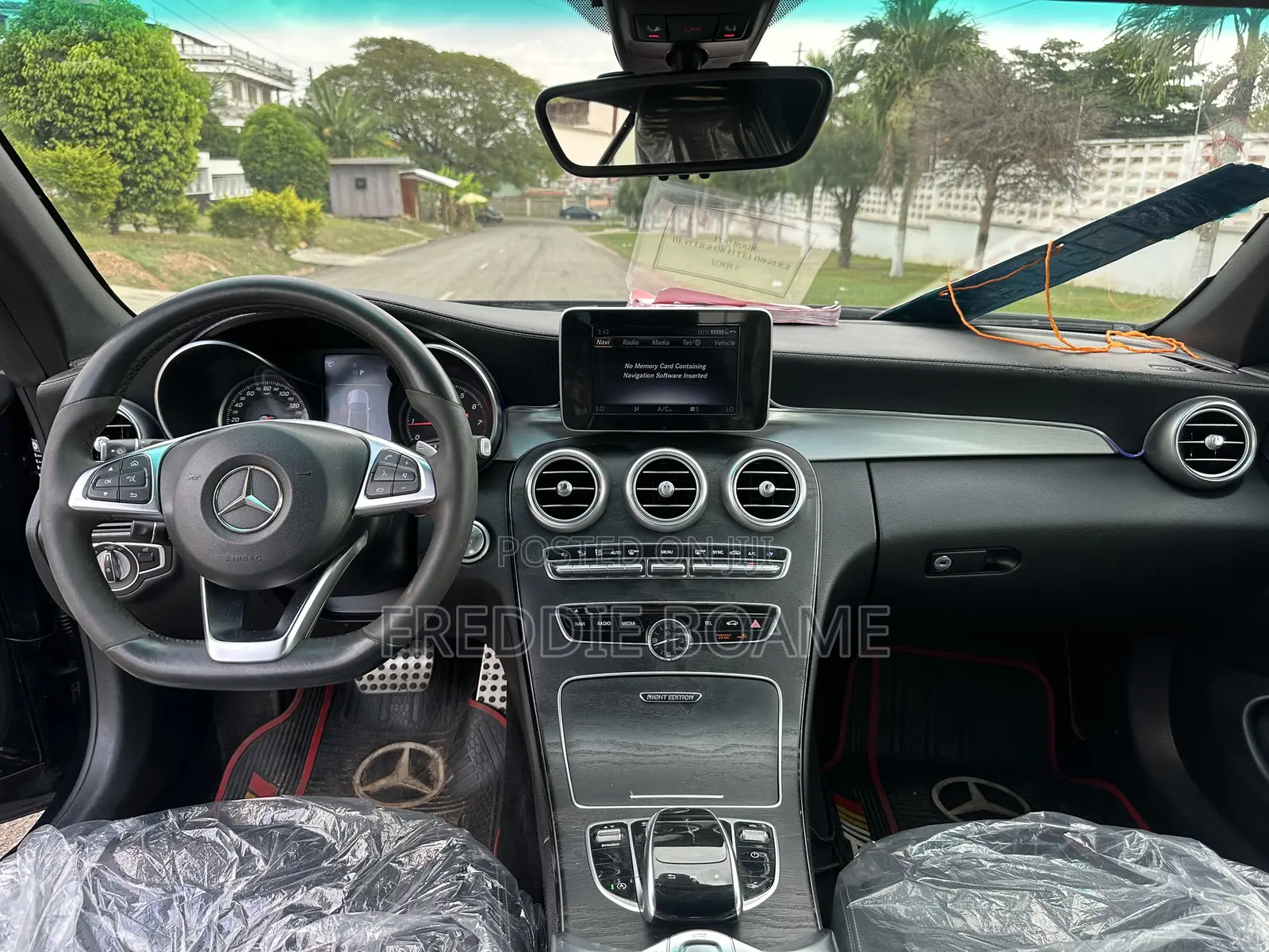 Mercedes-Benz C300 2018 Black