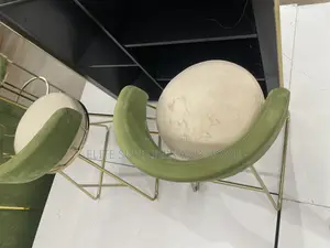Bar Counter With 2 Stools