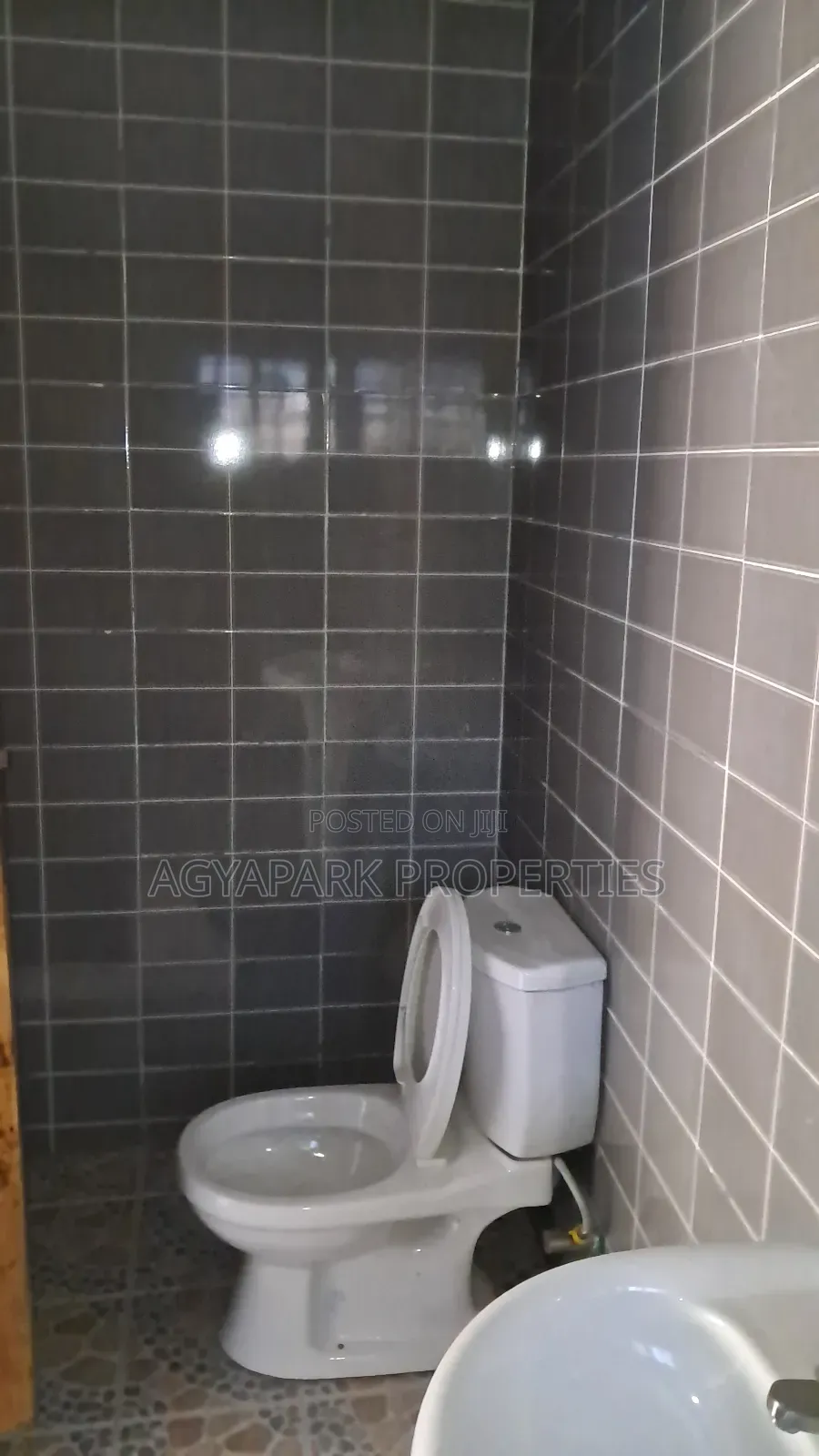 4bdrm House in Pokuose, Pokuase for rent
