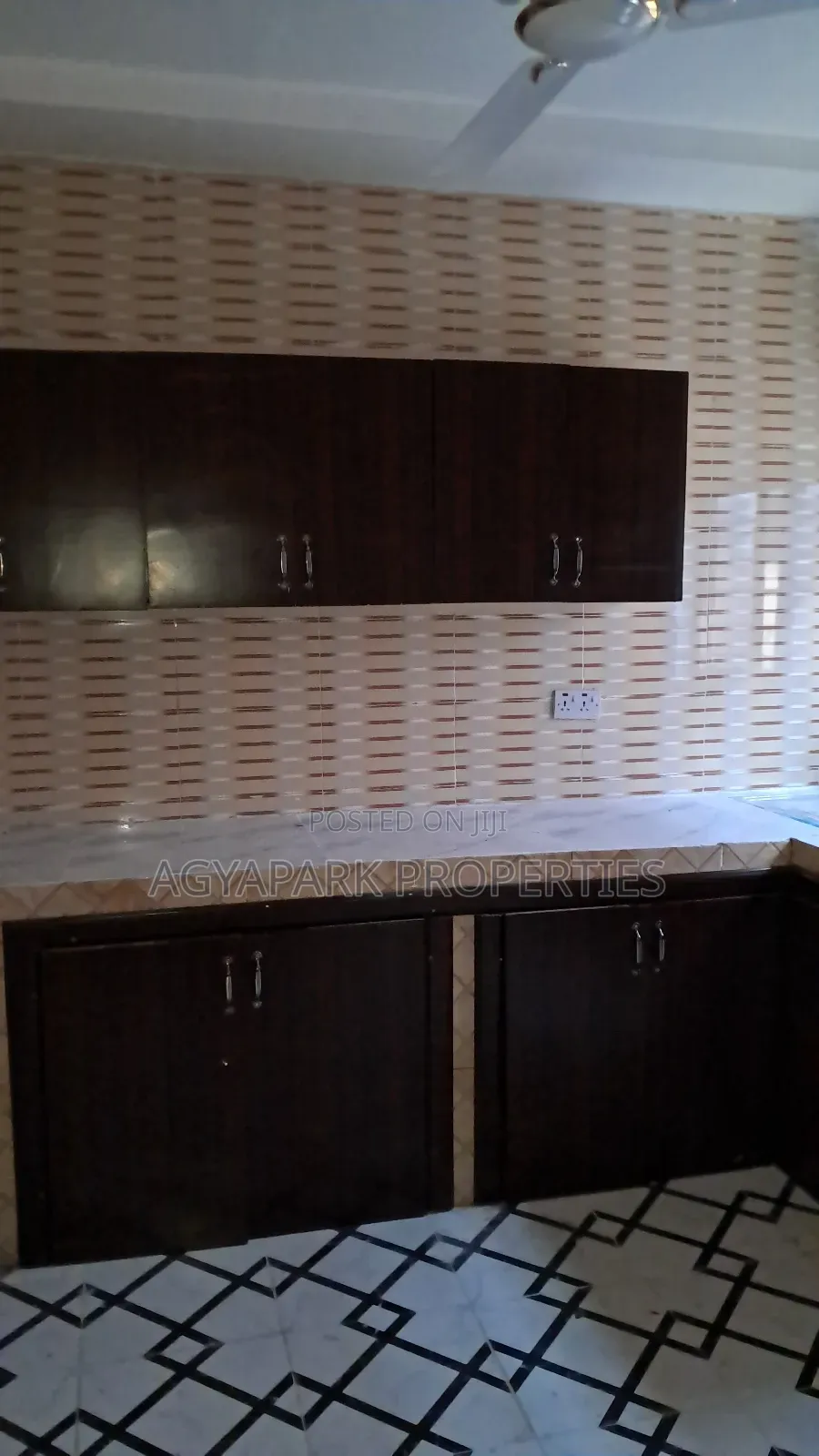 4bdrm House in Pokuose, Pokuase for rent