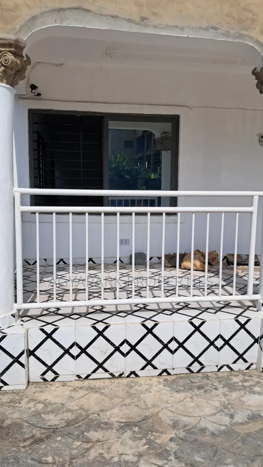 4bdrm House in Pokuose, Pokuase for rent