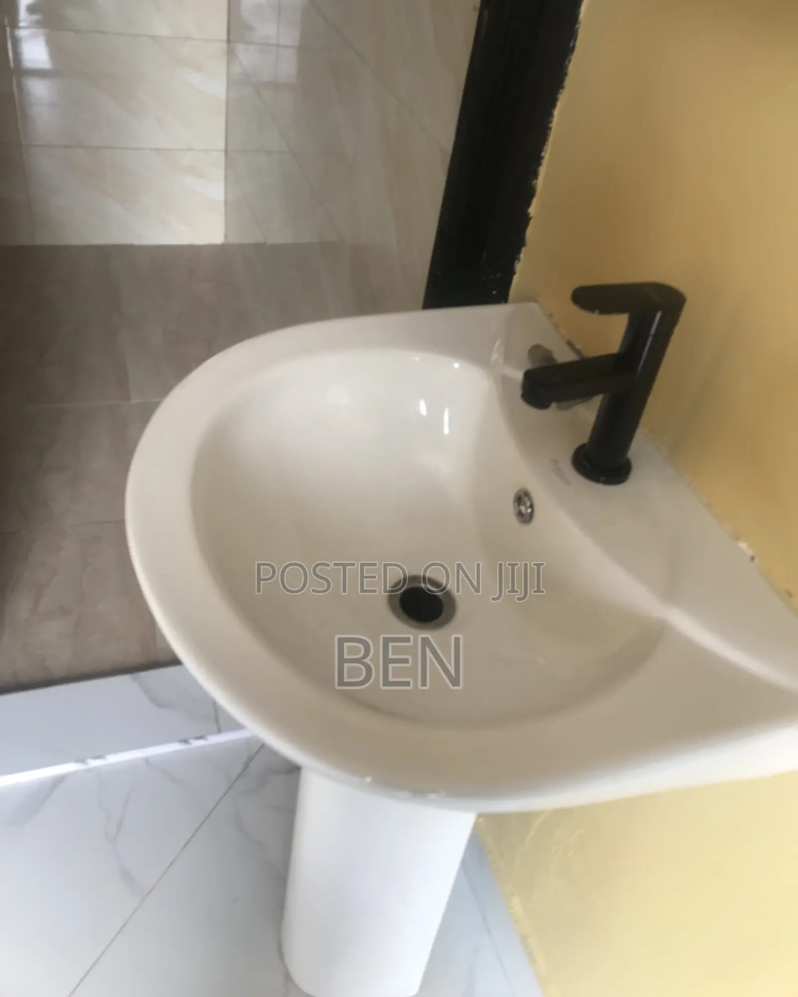 1bdrm Apartment in Mile for rent
