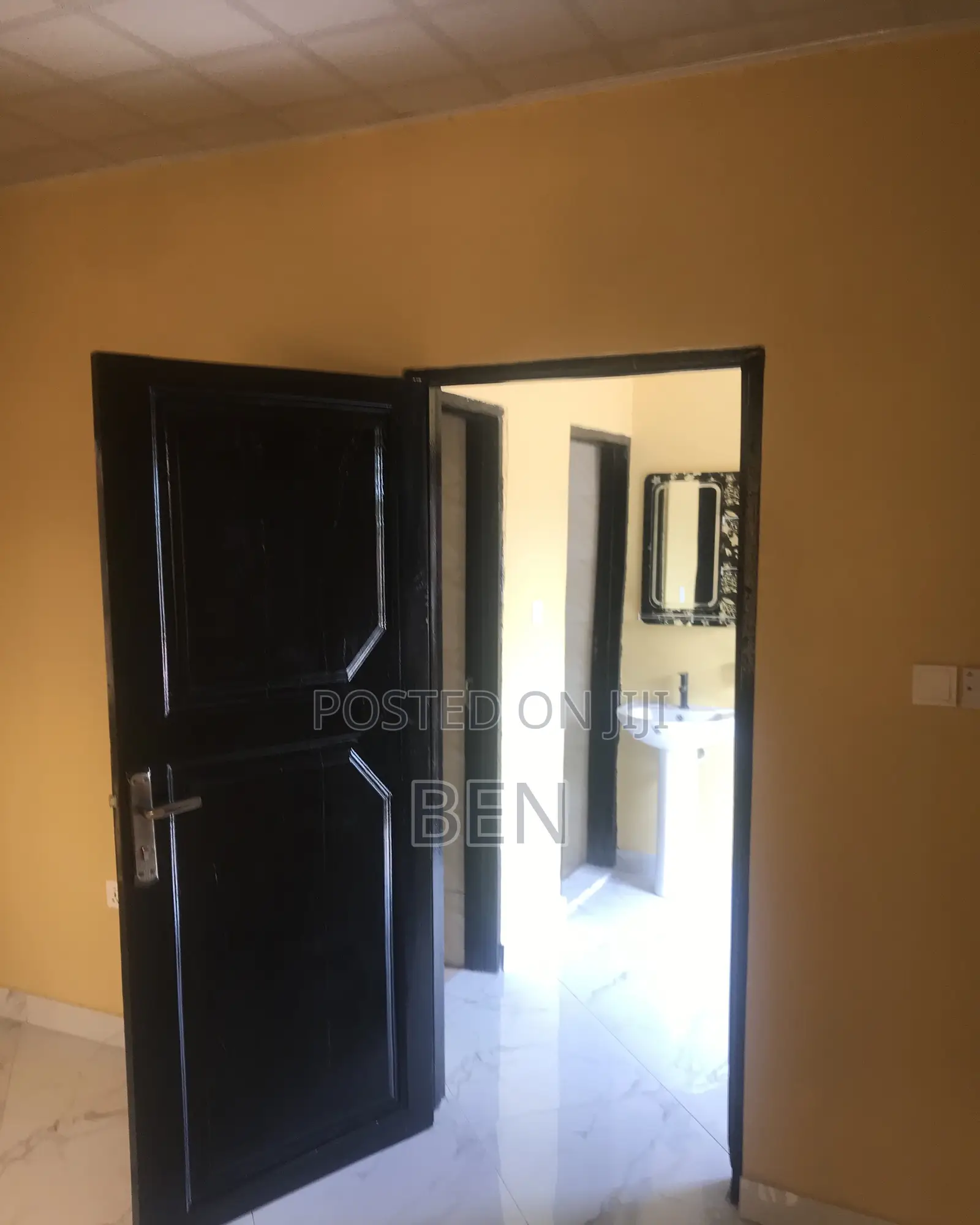 1bdrm Apartment in Mile for rent
