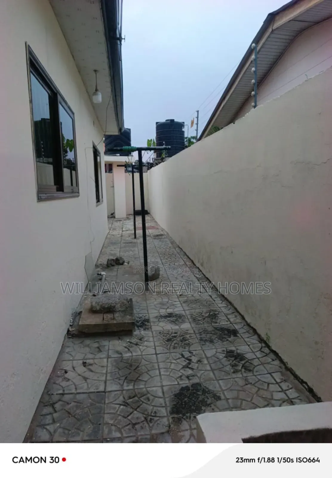 3bdrm House in Coastal Estate Area, Spintex for rent