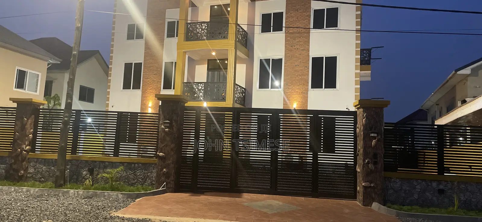 2bdrm Apartment in Vra View Condos, Community 25 for rent