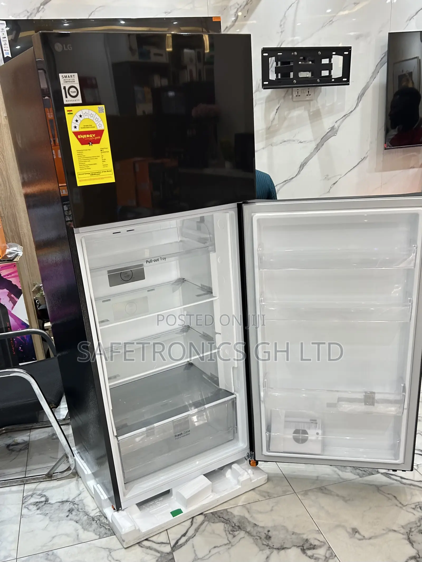Get Ultra Modern Lg Top Mount Grey Doubledoor 199l Fridge